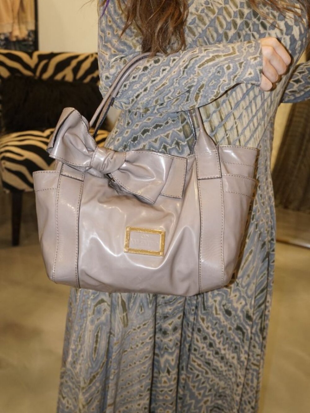 Valentino Garavani Bow Tote Taupe Patent Leather Shoulder Bag